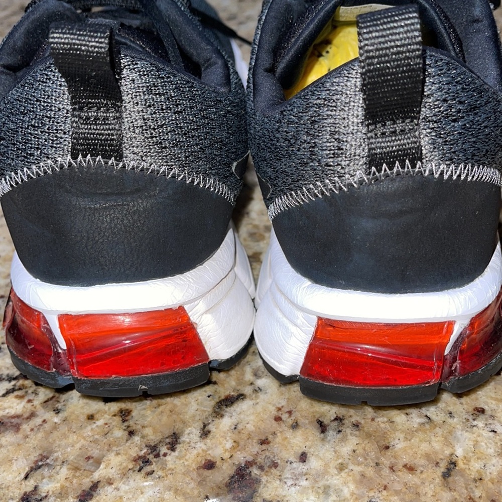 Asics - Picture 6 of 8